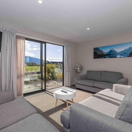 Great Views From New 2 Bedroom Apartment Te Anau Exteriér fotografie