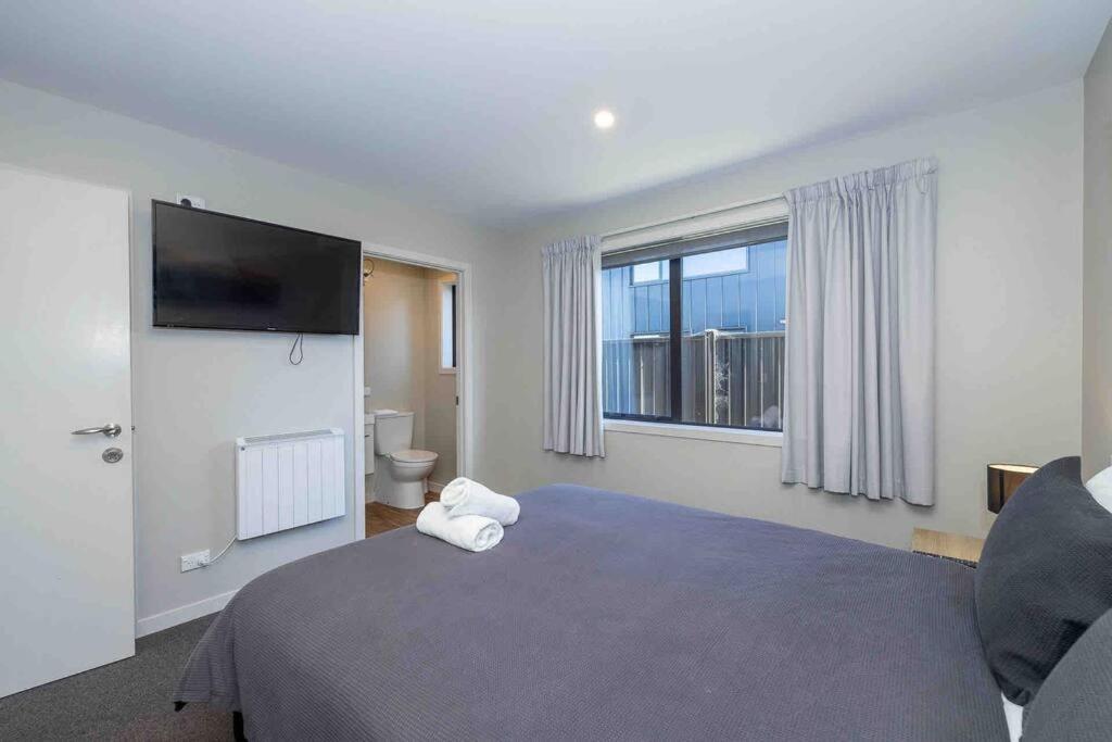 Great Views From New 2 Bedroom Apartment Te Anau Exteriér fotografie